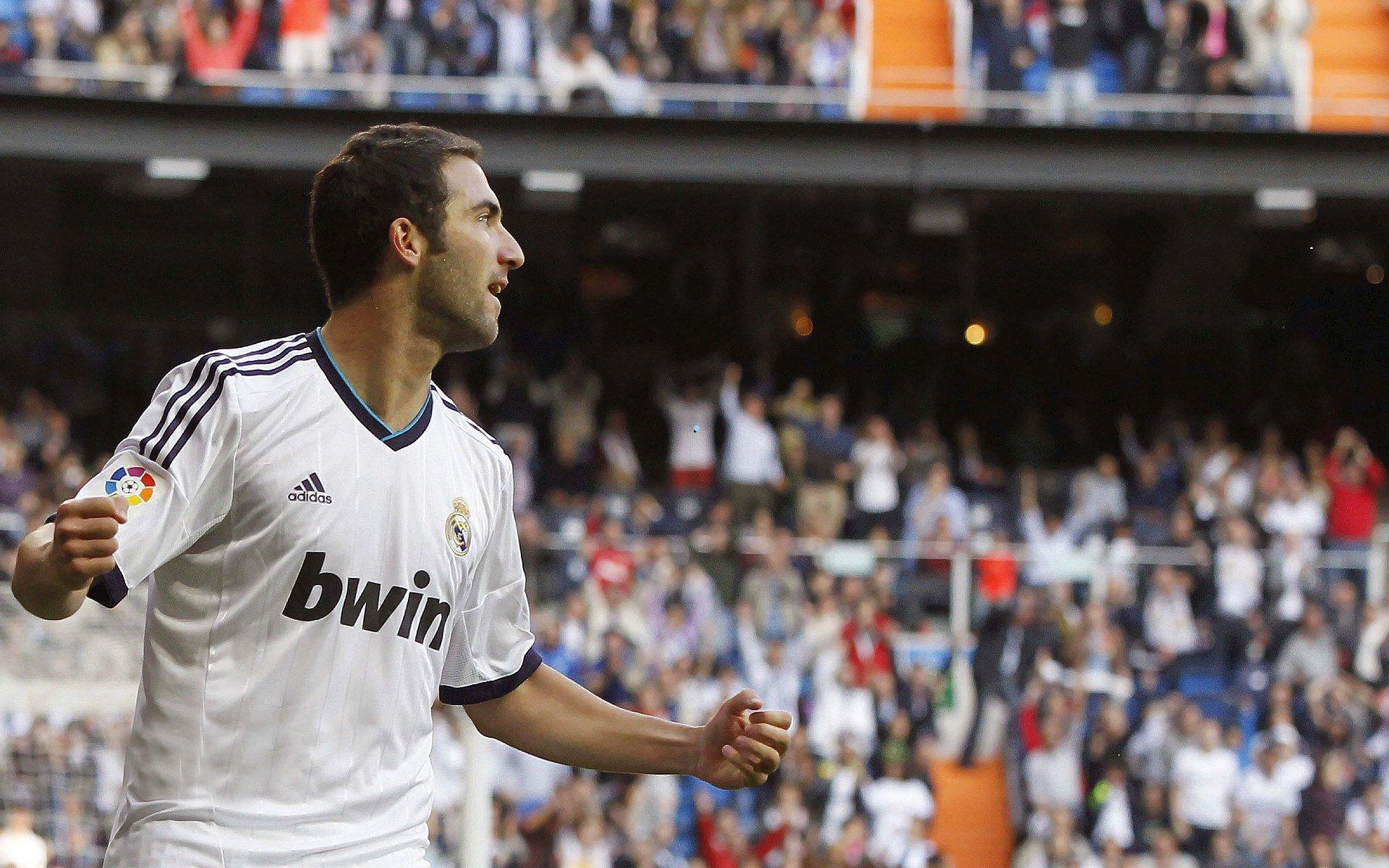 洛佩斯三分火力全开，全能数据助推球队关键胜利